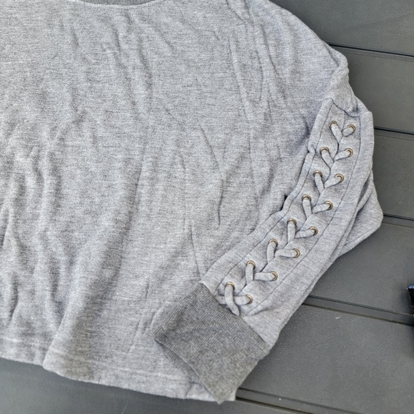 Beyond Yoga Lace Up Sleeve Sweatshirt M - Picture 2 of 9